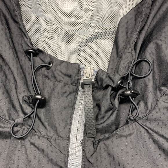 Puma Sport Life Style Wind Breaker Jacket Elasticized Waist Black Size Medium - Picture 4 of 15